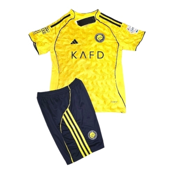 Cristiano Ronaldo Al-Nassr FC #7 - Picture 3 of 5